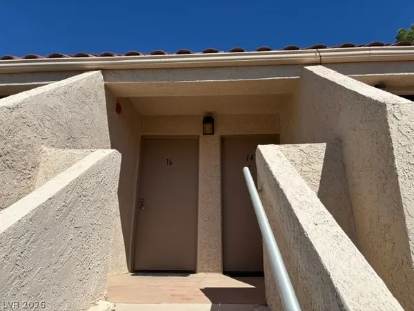 $1,405 | 3730 Desert Marina Drive, Unit 16, Laughlin, NV 89029
