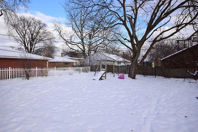 1219 Good Avenue Park Ridge, IL 60068 - Photo 24 of 25 a view of outdoor space with trees