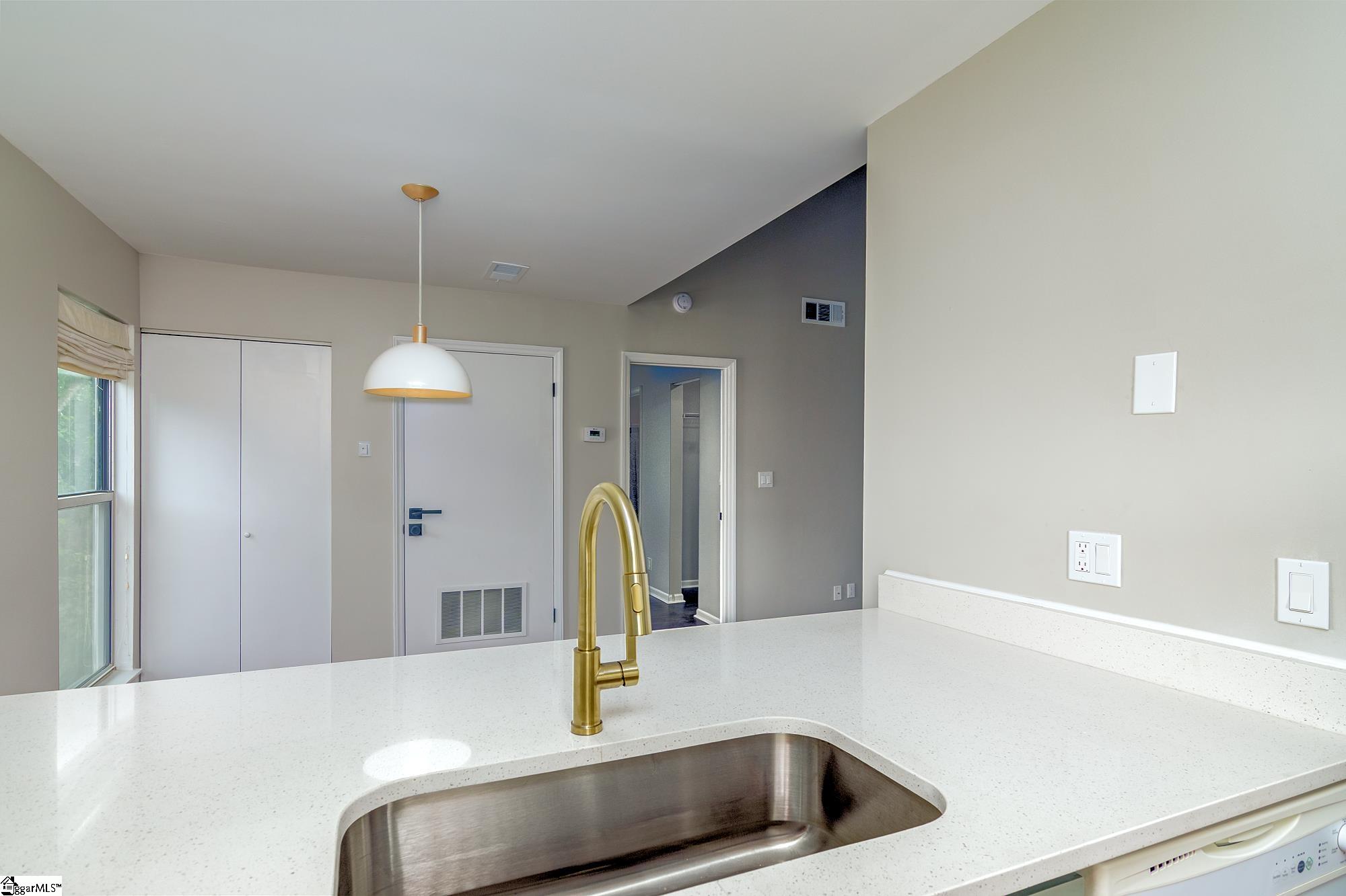 2601 Duncan Chapel Road, Unit A301 Greenville, SC 29617 - Photo 19 of 41 Gallery Image 19