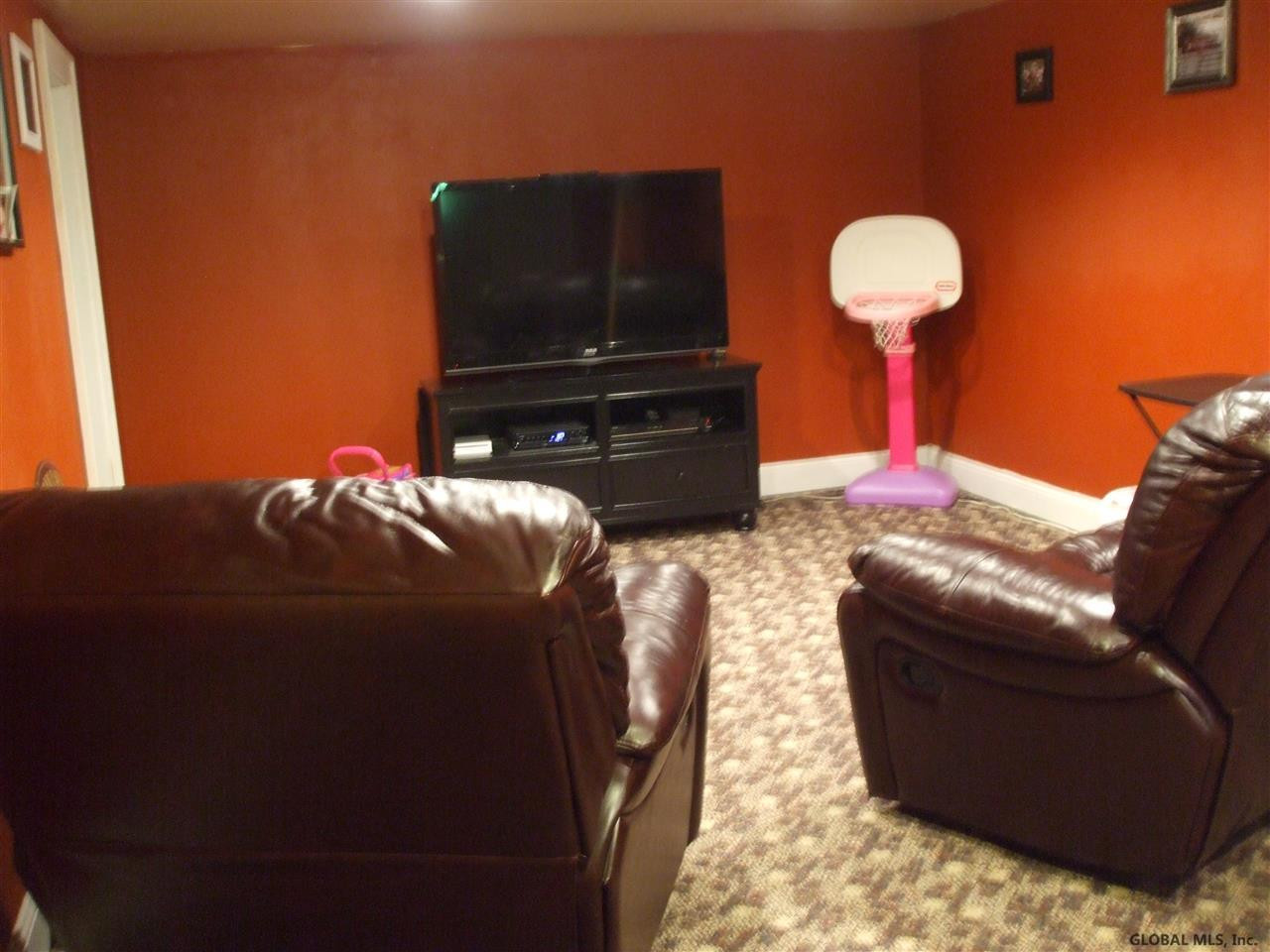 174 Caldicott Road Rotterdam, NY 12303 - Photo 16 of 21 Photo 16