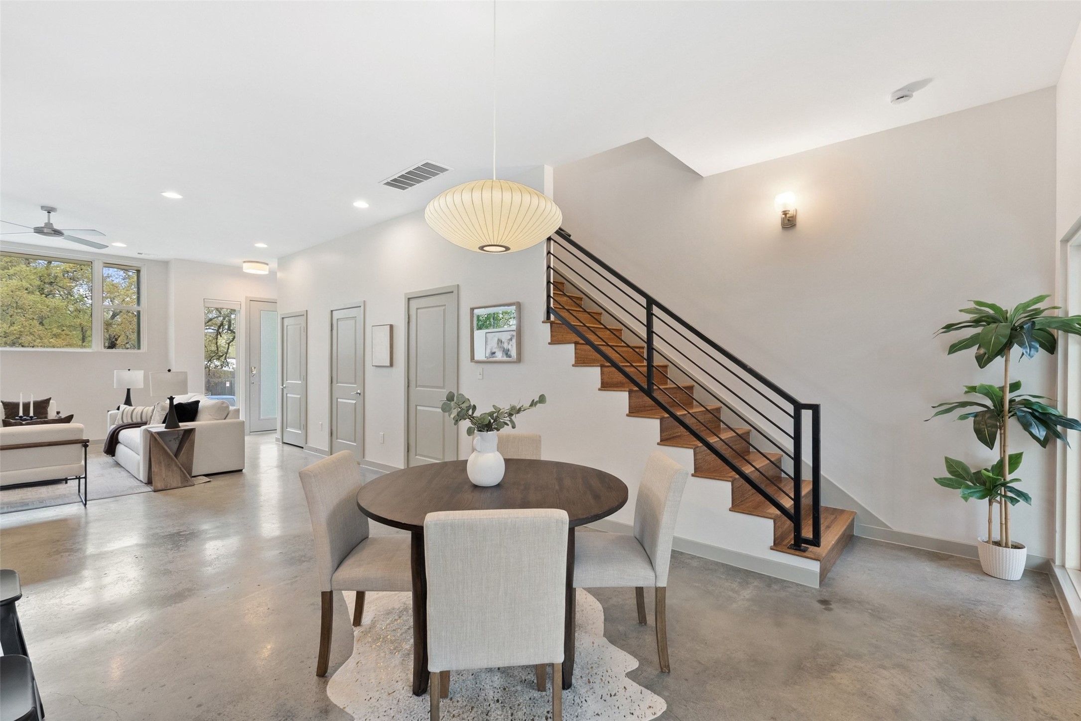 2805 Sol Wilson Avenue, Unit B Austin, TX 78702 - Photo 11 of 34