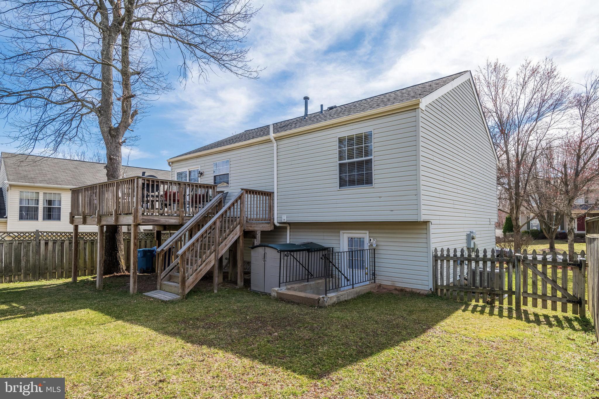 20717 Cross Timber Drive Ashburn, VA 20147 - Photo 31 of 31 Backyard