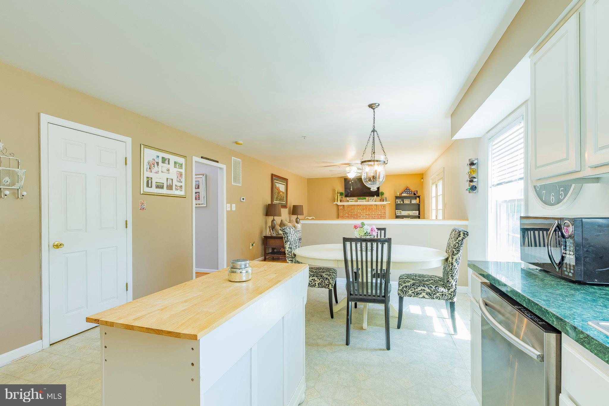 17205 Magruders Ferry Road Brandywine, MD 20613 - Photo 10 of 30 Open to Family Room