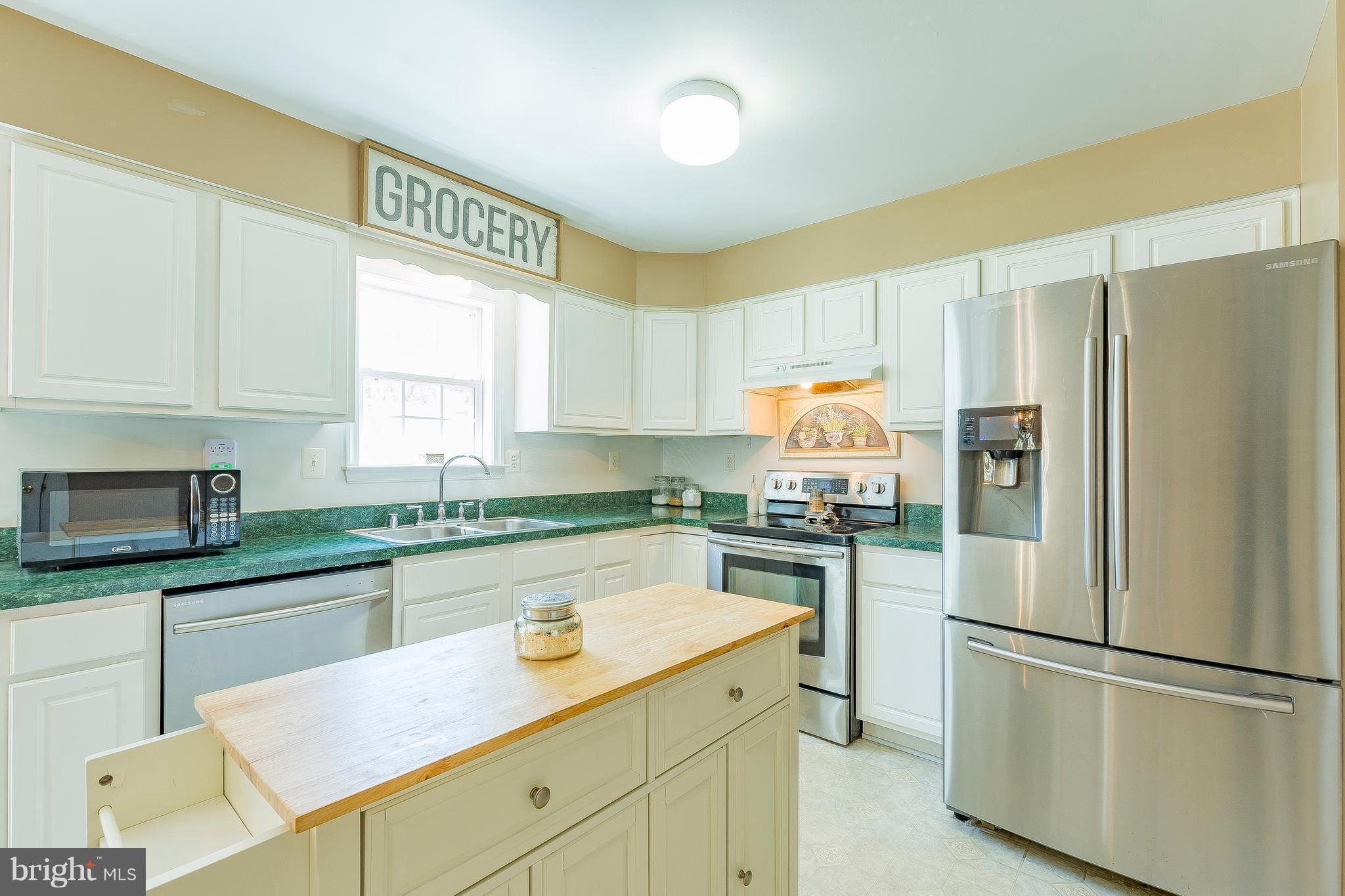 17205 Magruders Ferry Road Brandywine, MD 20613 - Photo 8 of 30 Kitchen