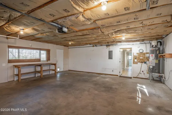 a view of livingroom with furniture