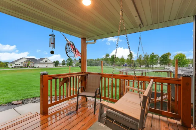 $436,500 | 48076 Autumn Court, Stanchfield, MN 55080