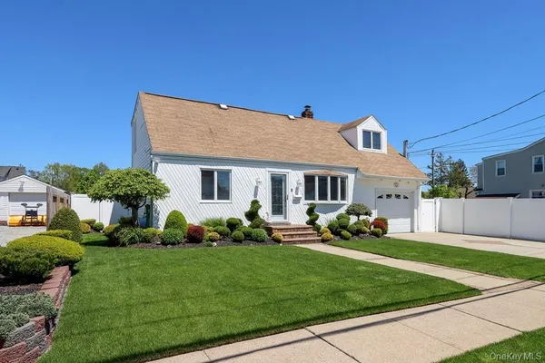$4,500 | 223 Chestnut Avenue, East Meadow, NY 11554
