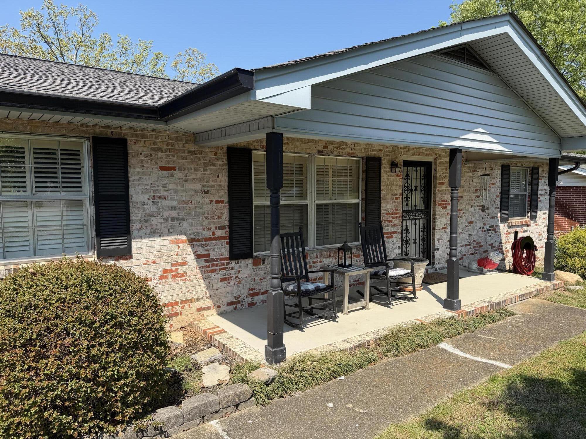 59 South Glade Road Fort Oglethorpe, GA 30742 - Photo 2 of 22 covered front porch