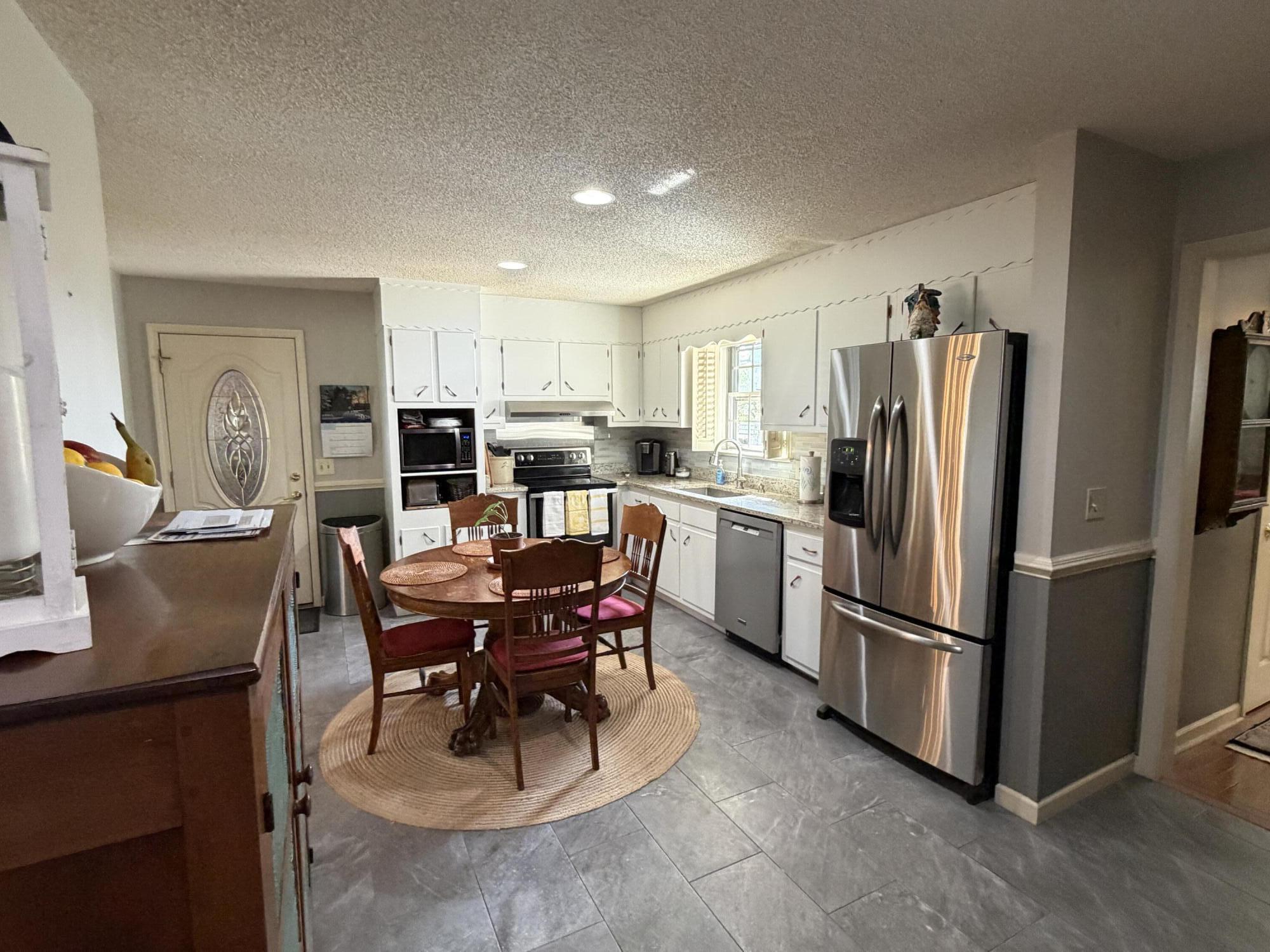 59 South Glade Road Fort Oglethorpe, GA 30742 - Photo 4 of 22 Kitchen