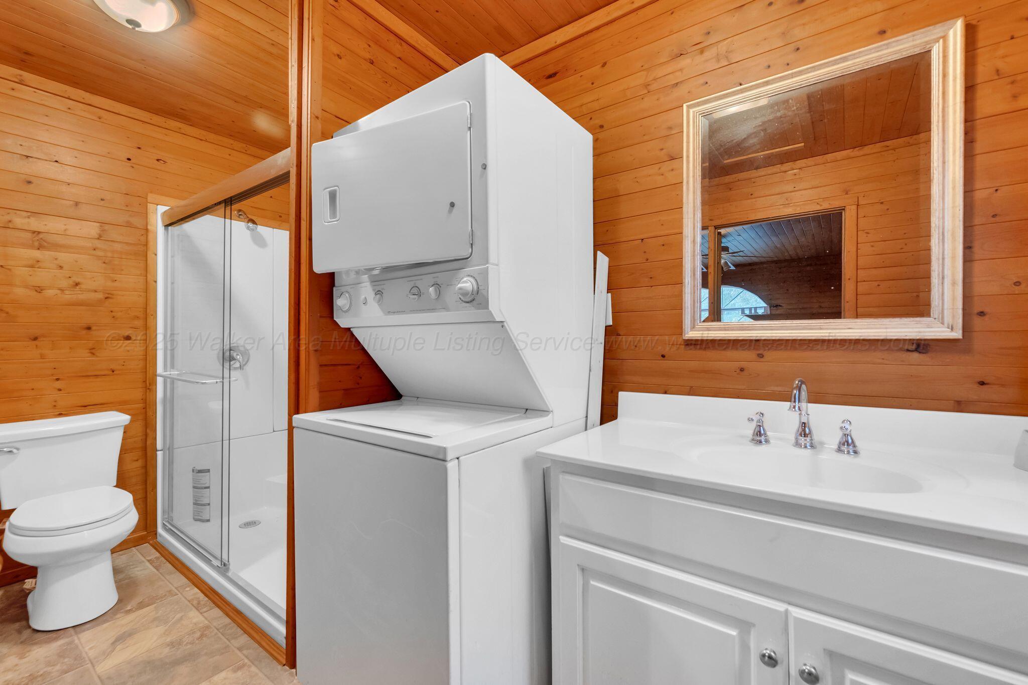 389 Eagles Point Road Double Springs, AL 35553 - Photo 15 of 25 Bathroom