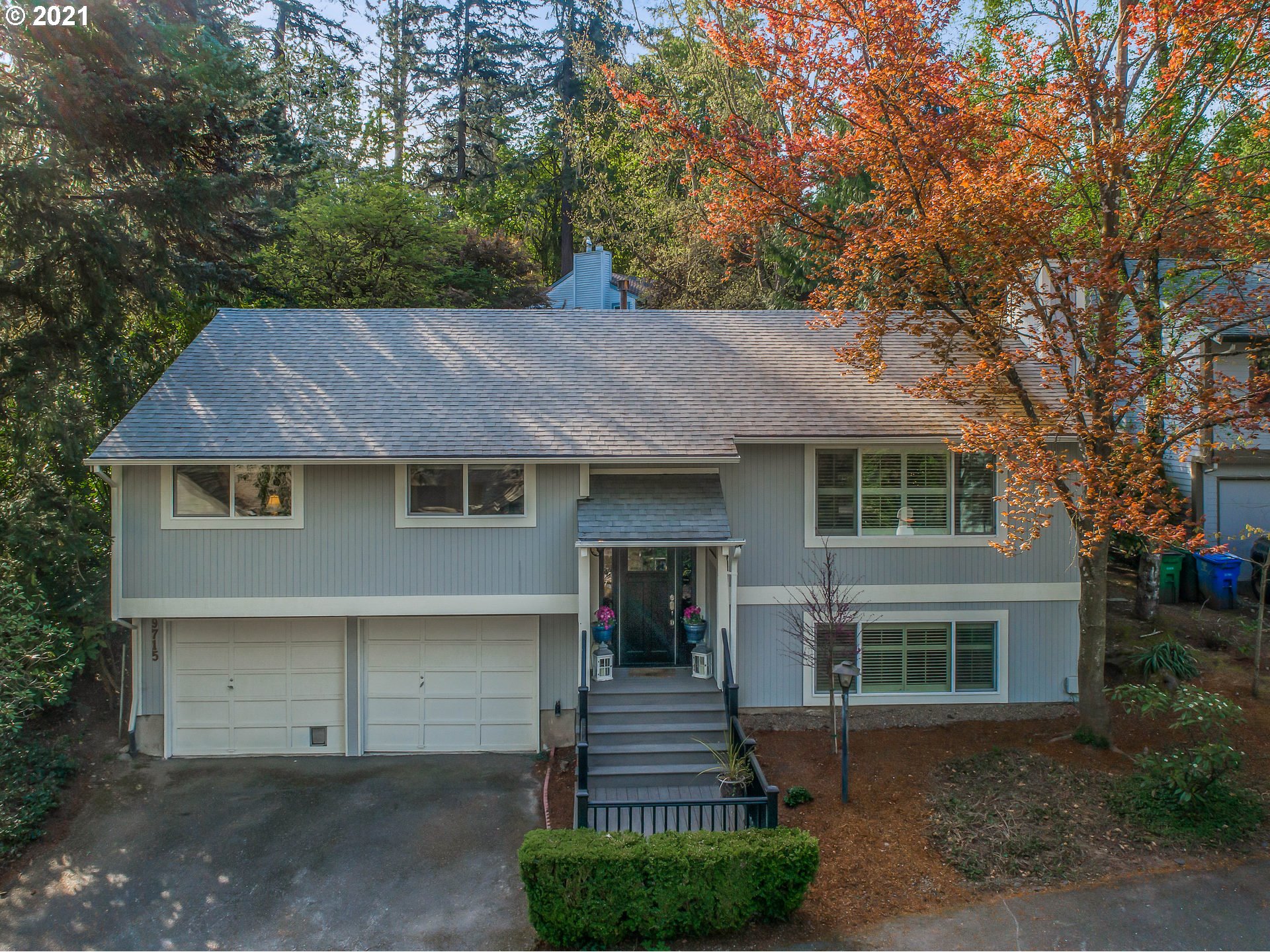 9715 Southwest Quail Post Road Portland, OR 97219 - Photo 1 of 29 Gallery Image 1