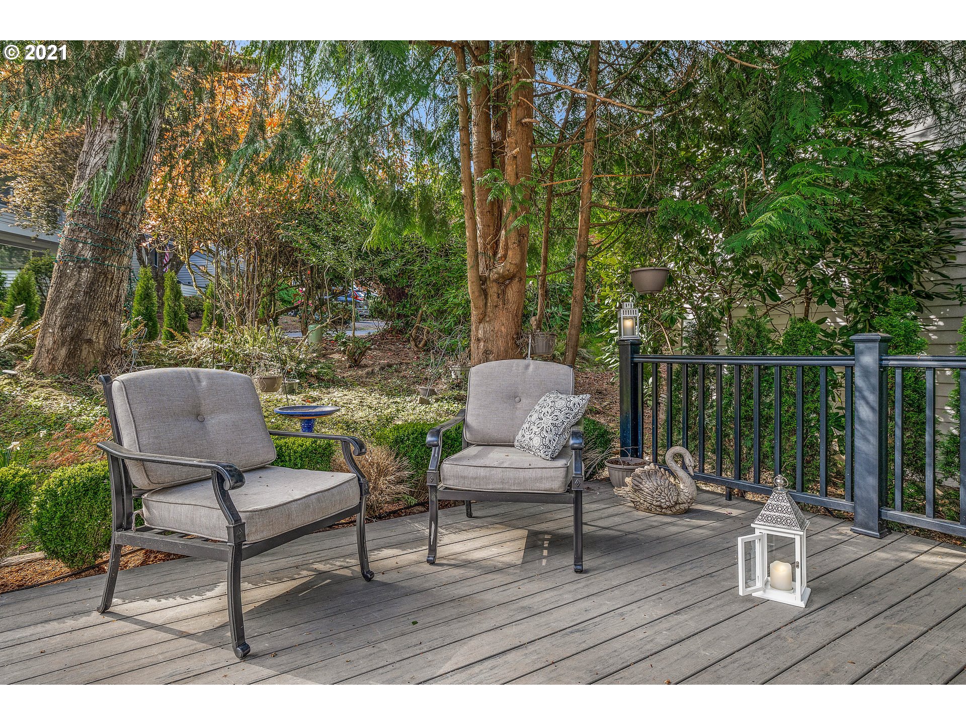 9715 Southwest Quail Post Road Portland, OR 97219 - Photo 25 of 29 Gallery Image 25
