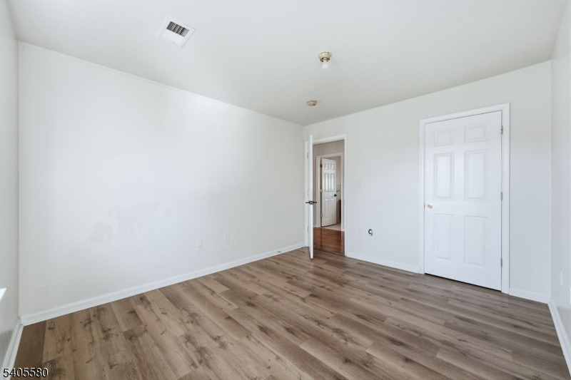 303 West Runyon Street Newark, NJ 07108 - Photo 17 of 26