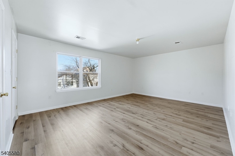 303 West Runyon Street Newark, NJ 07108 - Photo 18 of 26