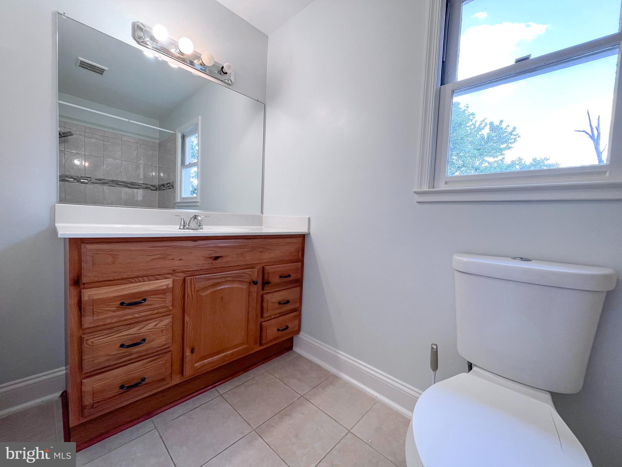8305 Rolling Road Manassas, VA 20110 - Photo 17 of 57 Gallery Image 17