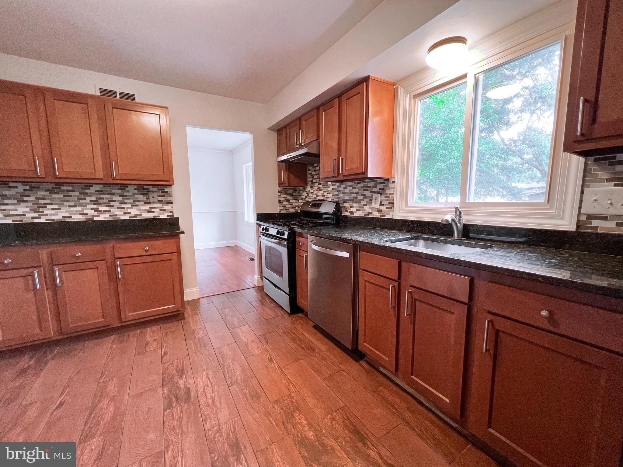 8305 Rolling Road Manassas, VA 20110 - Photo 25 of 57 Gallery Image 25