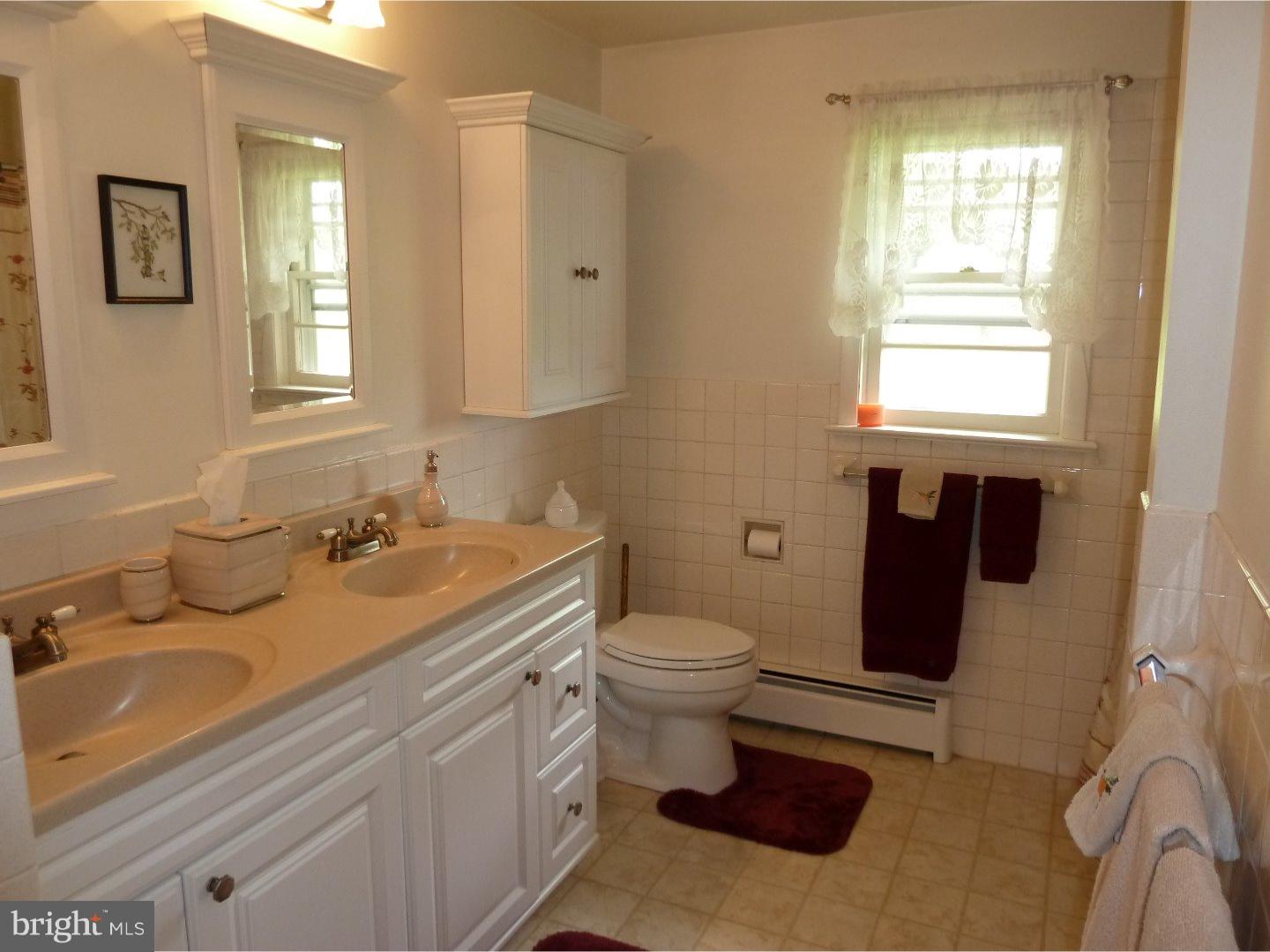 748 Store Road Harleysville, PA 19438 - Photo 15 of 24 Bathroom