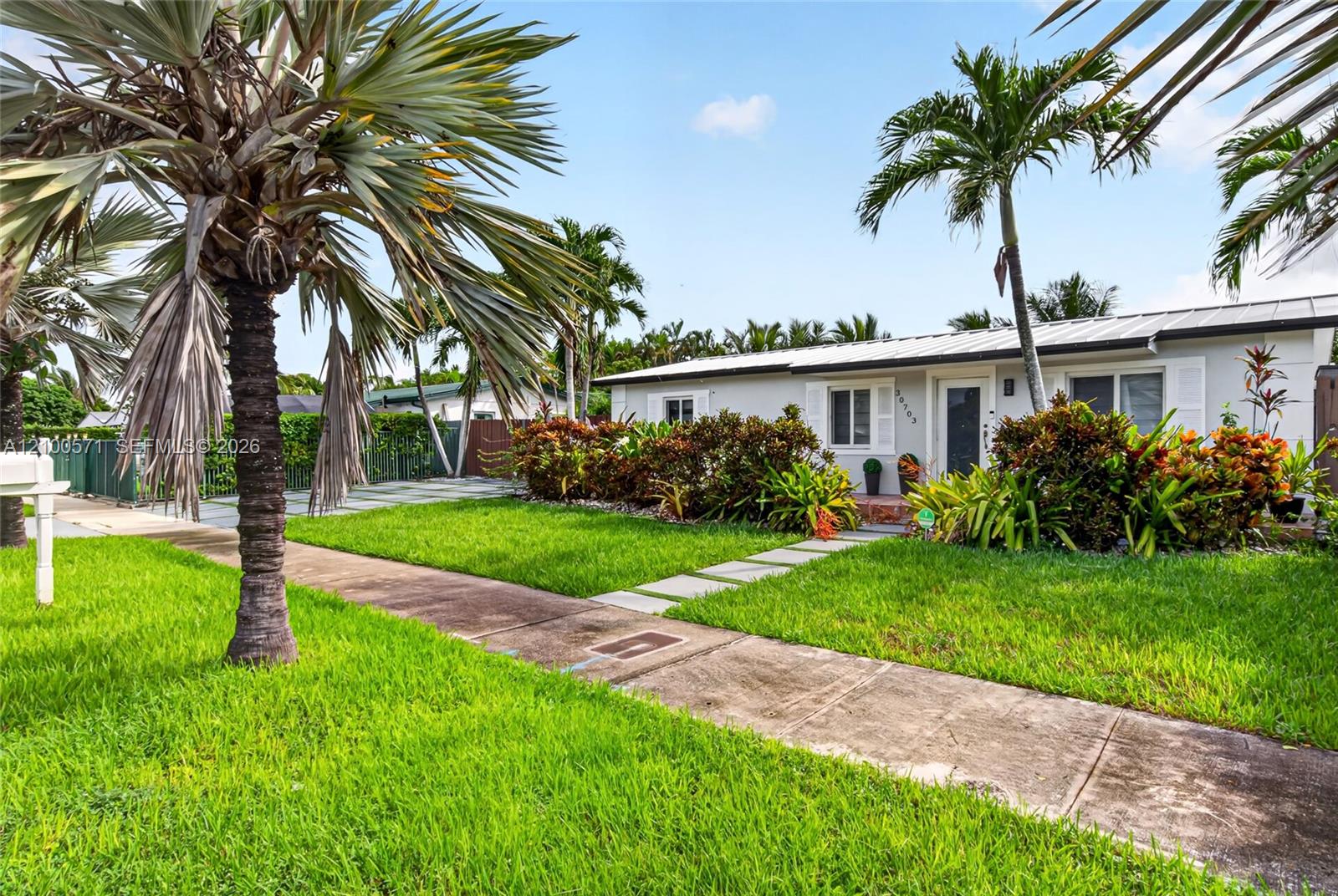 30703 Southwest 154th Court Homestead, FL 33033 - Photo 5 of 58 Gallery Image 5
