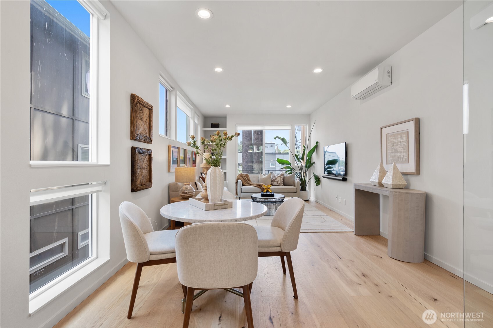 115 27th Avenue East, Unit D Seattle, WA 98112 - Photo 11 of 25