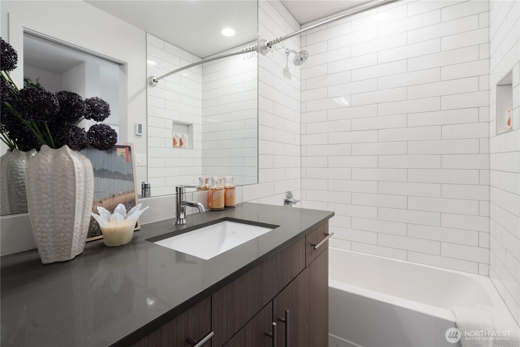 115 27th Avenue East, Unit D Seattle, WA 98112 - Photo 18 of 25