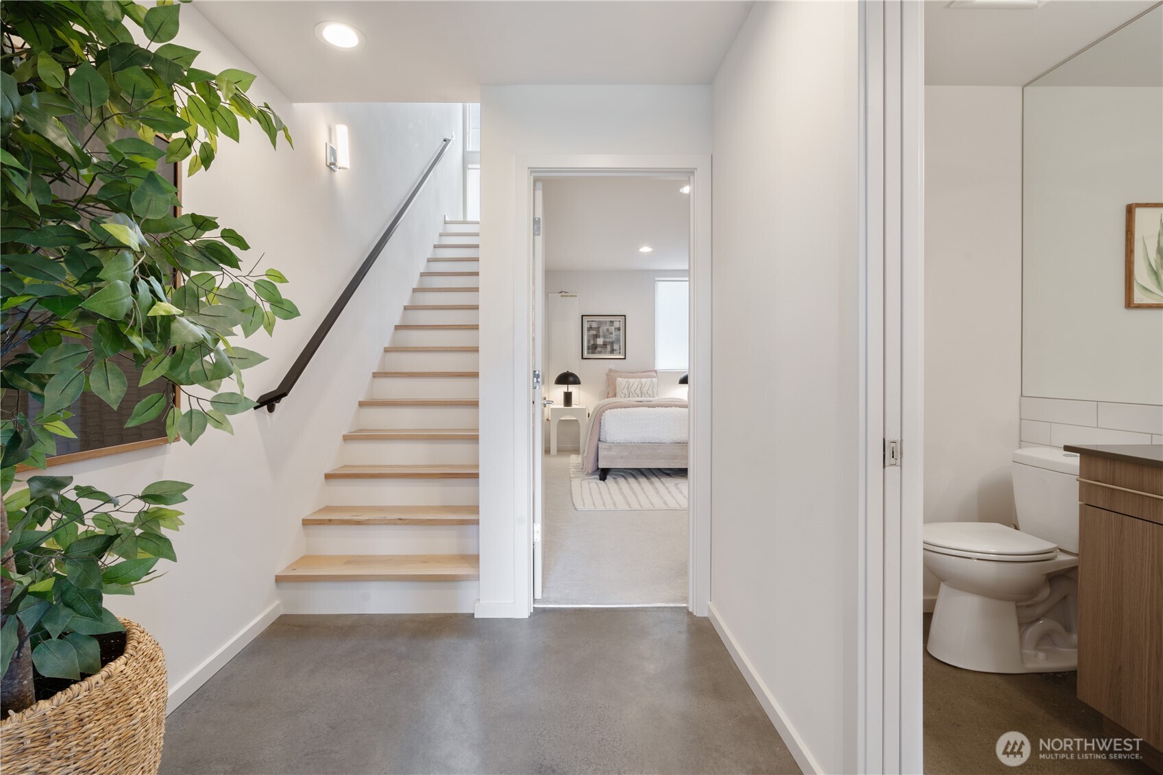 115 27th Avenue East, Unit D Seattle, WA 98112 - Photo 19 of 25