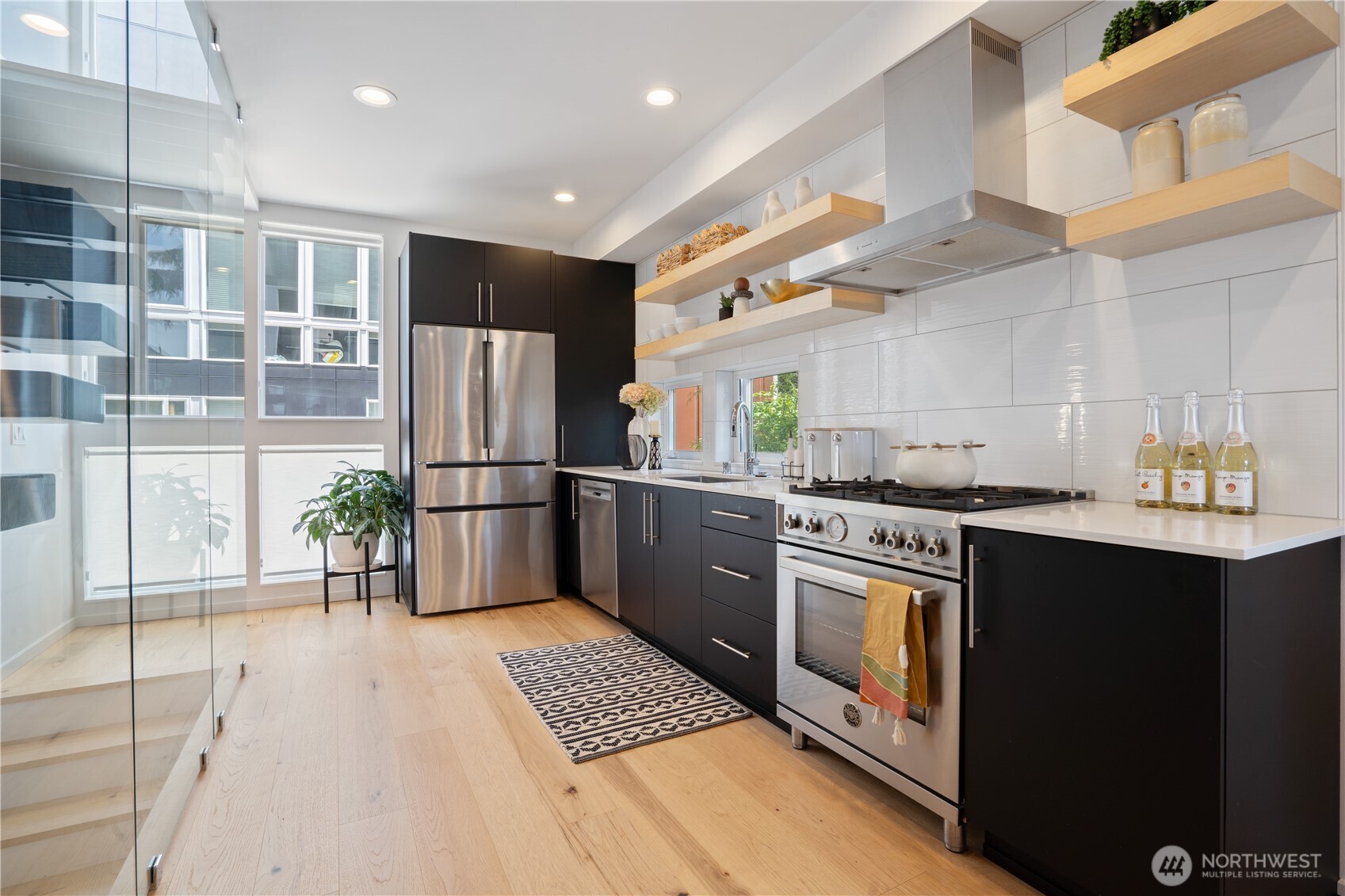 115 27th Avenue East, Unit D Seattle, WA 98112 - Photo 25 of 25