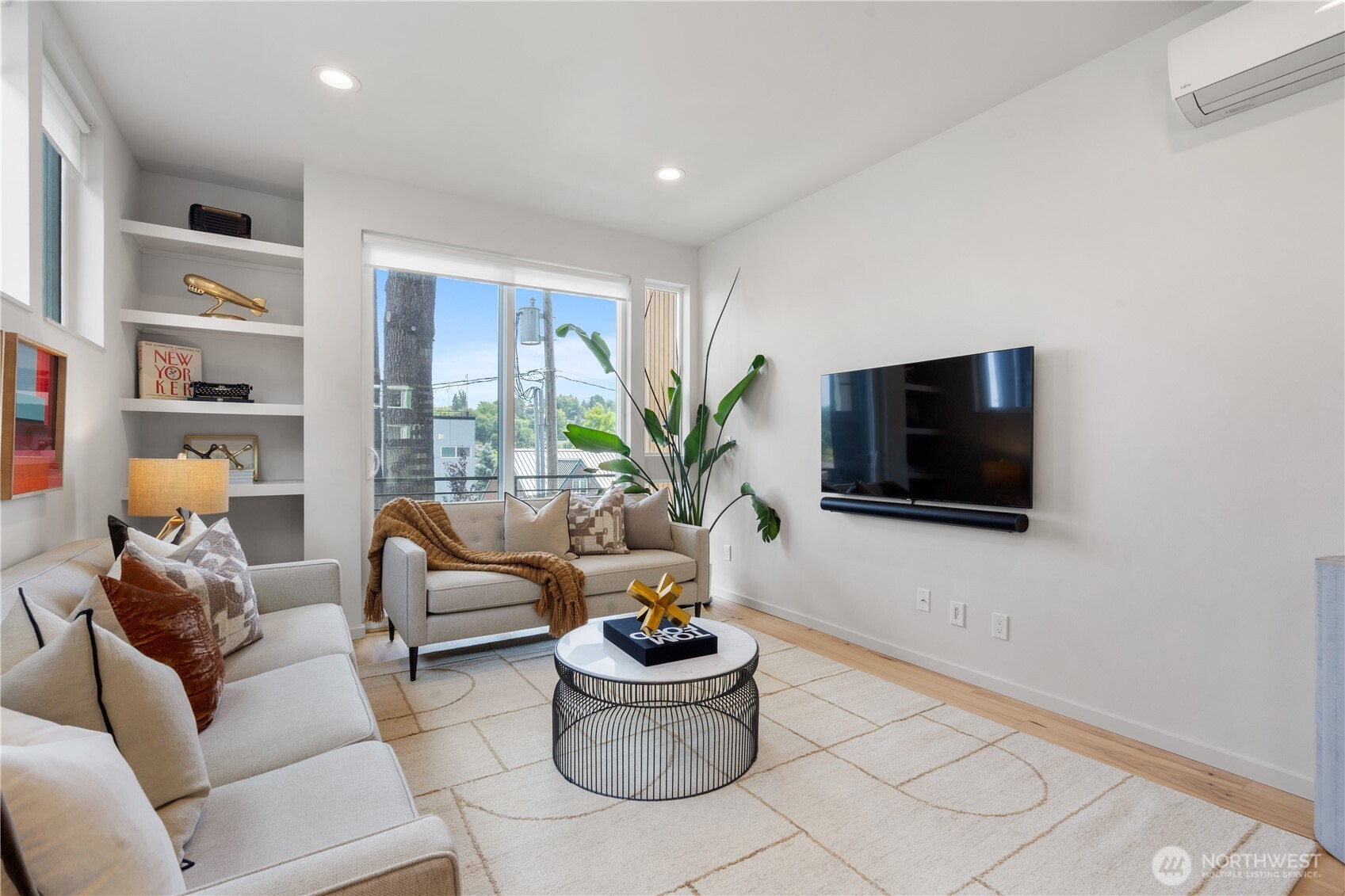 115 27th Avenue East, Unit D Seattle, WA 98112 - Photo 9 of 25