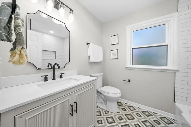 $579,850 | 1404 Birch Drive, Mount Prospect, IL 60056