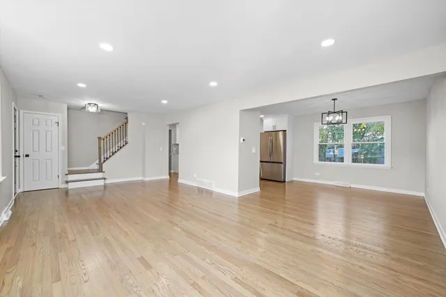 $579,850 | 1404 Birch Drive, Mount Prospect, IL 60056