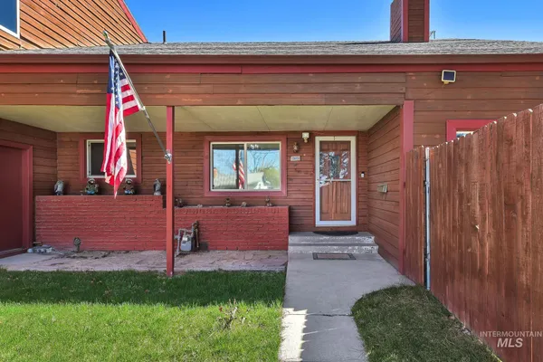 $489,000 | 2015 Washington Avenue, Caldwell, ID 83605