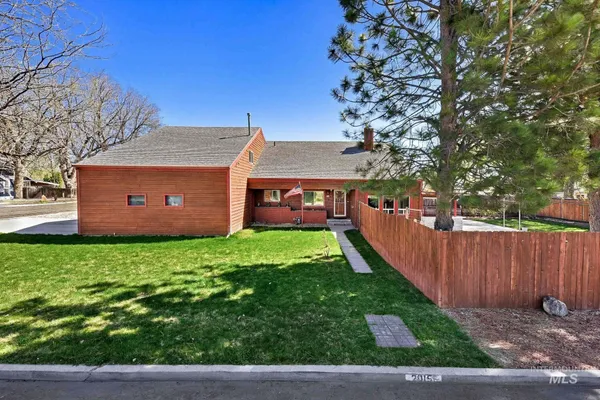 $489,000 | 2015 Washington Avenue, Caldwell, ID 83605