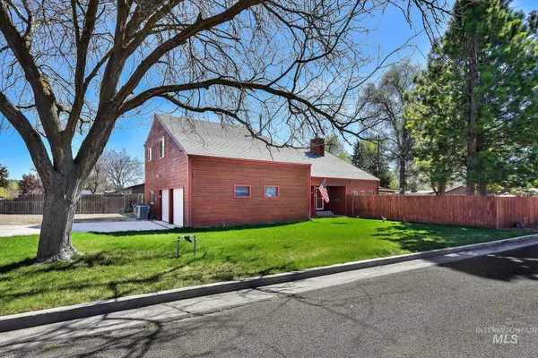 $489,000 | 2015 Washington Avenue, Caldwell, ID 83605