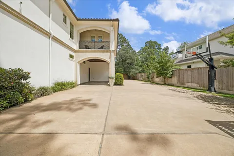 $4,400,000 | 310 Tynebridge Lane, Houston, TX 77024