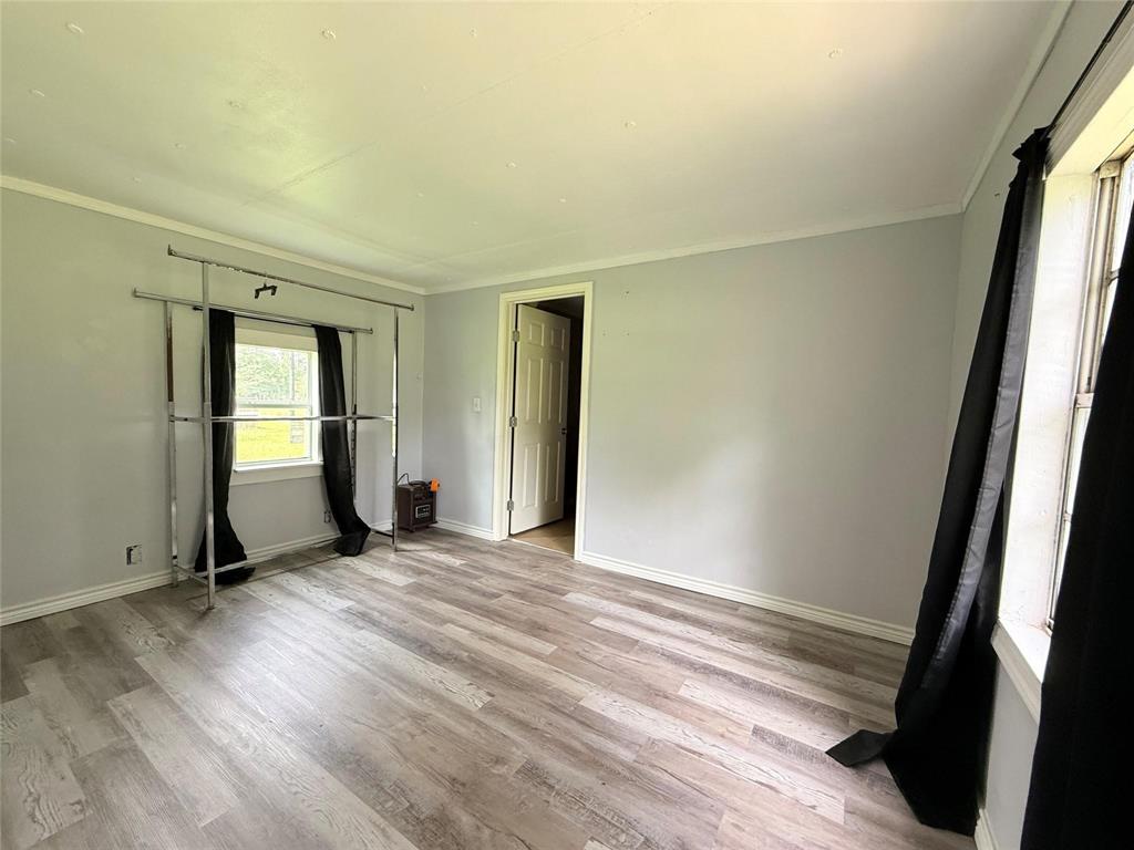 7729 Cutter Drive Frankston, TX 75763 - Photo 20 of 32 an empty room with window