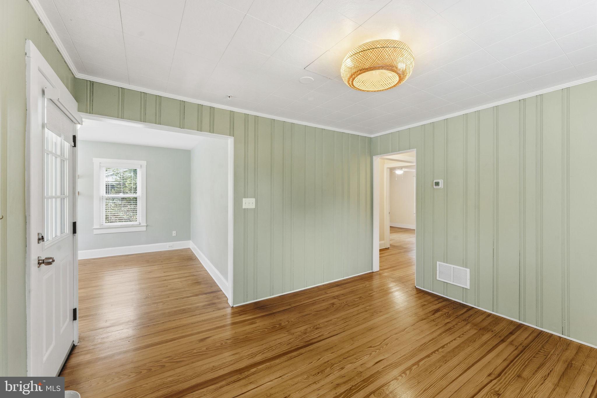 1010 Pleasant Valley Road Westminster, MD 21158 - Photo 7 of 33 Gallery Image 7