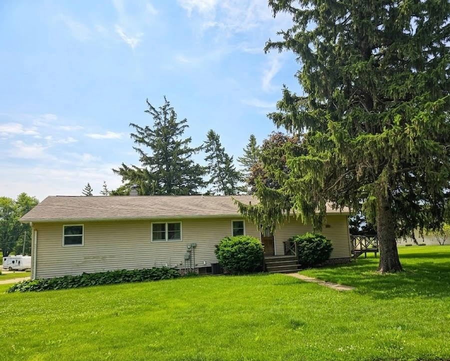 110 Matthews Street Montfort, WI 53569 - Photo 2 of 40