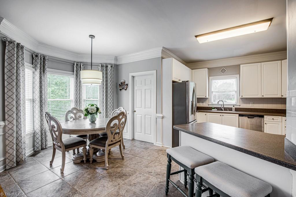 8096 Glengarriff Road Clemmons, NC 27012 - Photo 14 of 47 Gallery Image 14
