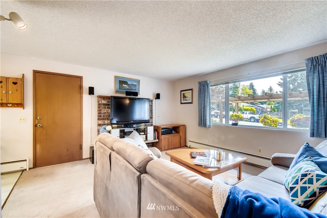 2411 172nd Place Southeast Bothell, WA 98012 - Photo 10 of 25 Gallery Image 10