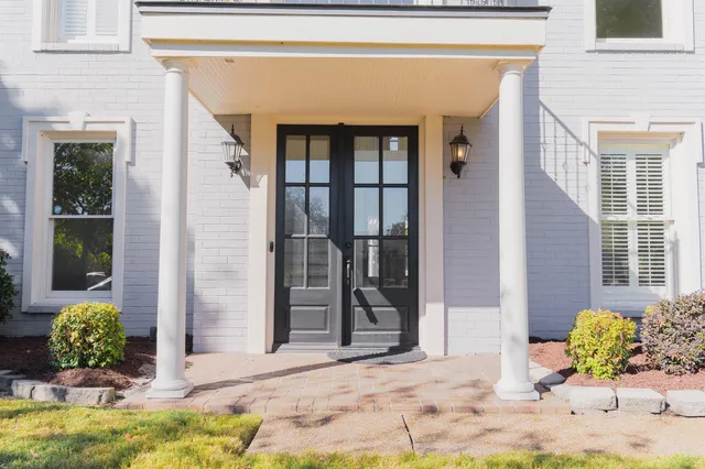 a view of a entryway front of house