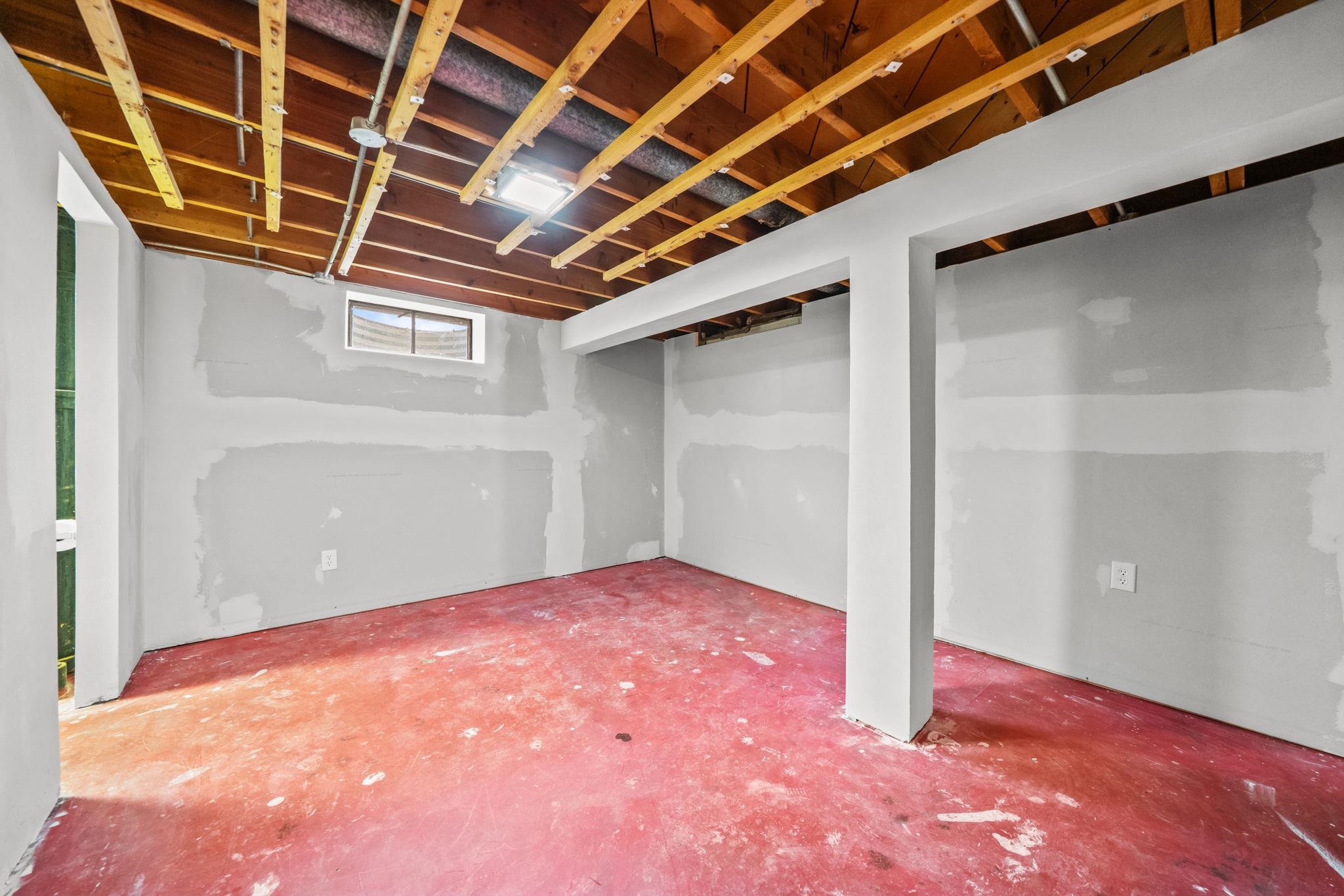 2327 Wisconsin Road Rockford, IL 61108 - Photo 18 of 27 Gallery Image 18