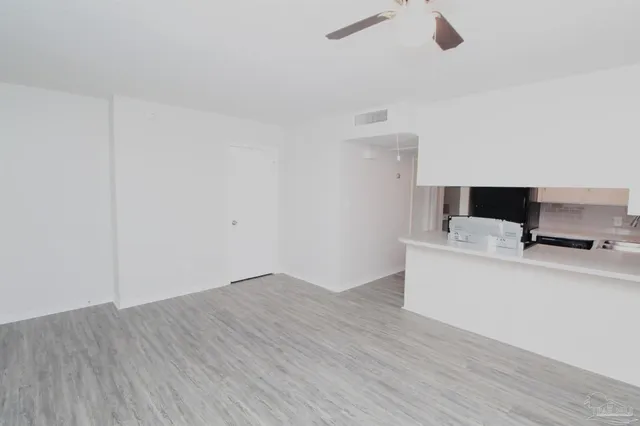 $950 | 10151 Guidy Lane, Unit G4, Pensacola, FL 32514