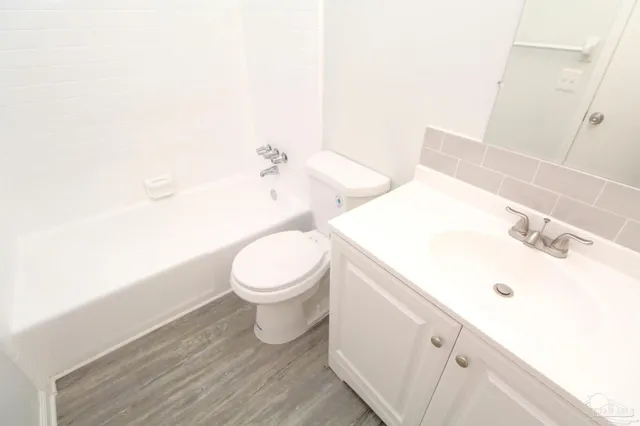 $950 | 10151 Guidy Lane, Unit G4, Pensacola, FL 32514