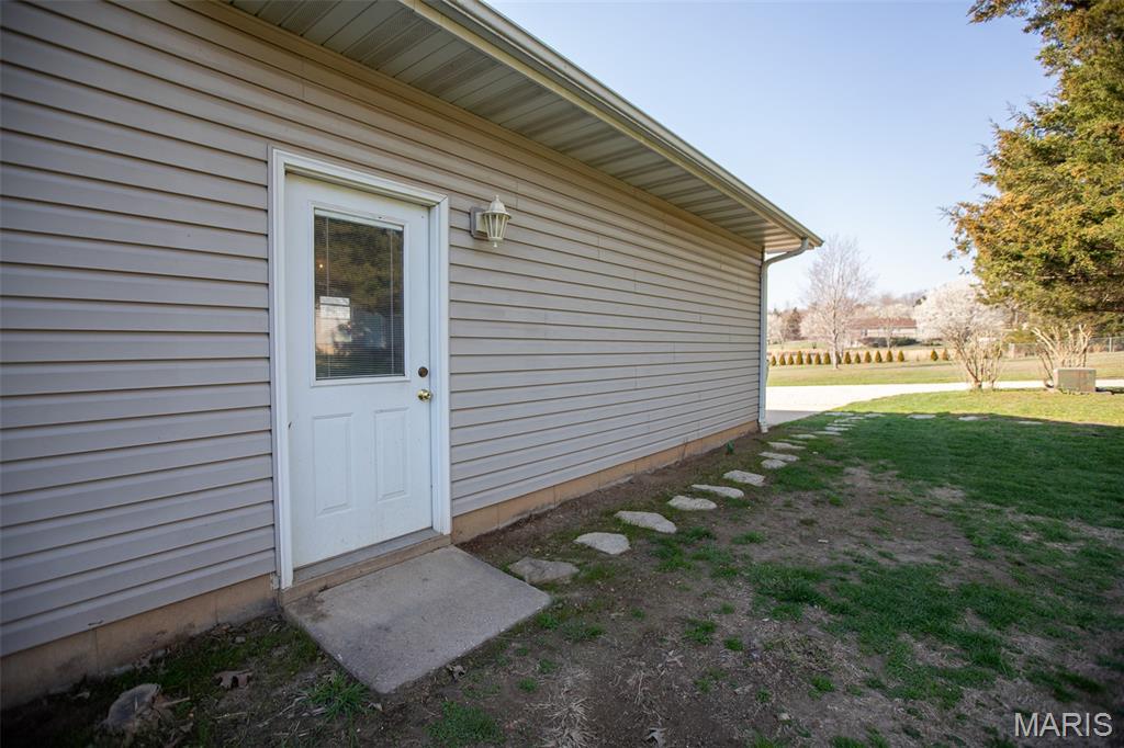 105 Rohrer Road Bourbon, MO 65441 - Photo 25 of 79