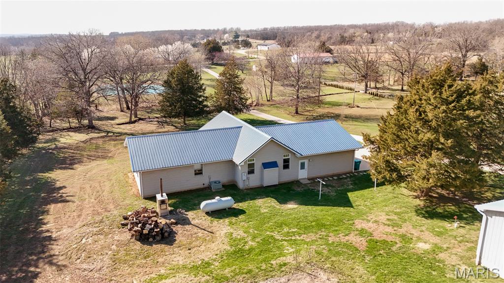 105 Rohrer Road Bourbon, MO 65441 - Photo 10 of 79