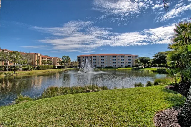 $259,900 | 8261 Pathfinder Loop, Unit 730, Fort Myers, FL 33919