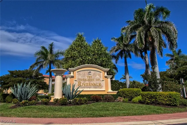 $259,900 | 8261 Pathfinder Loop, Unit 730, Fort Myers, FL 33919