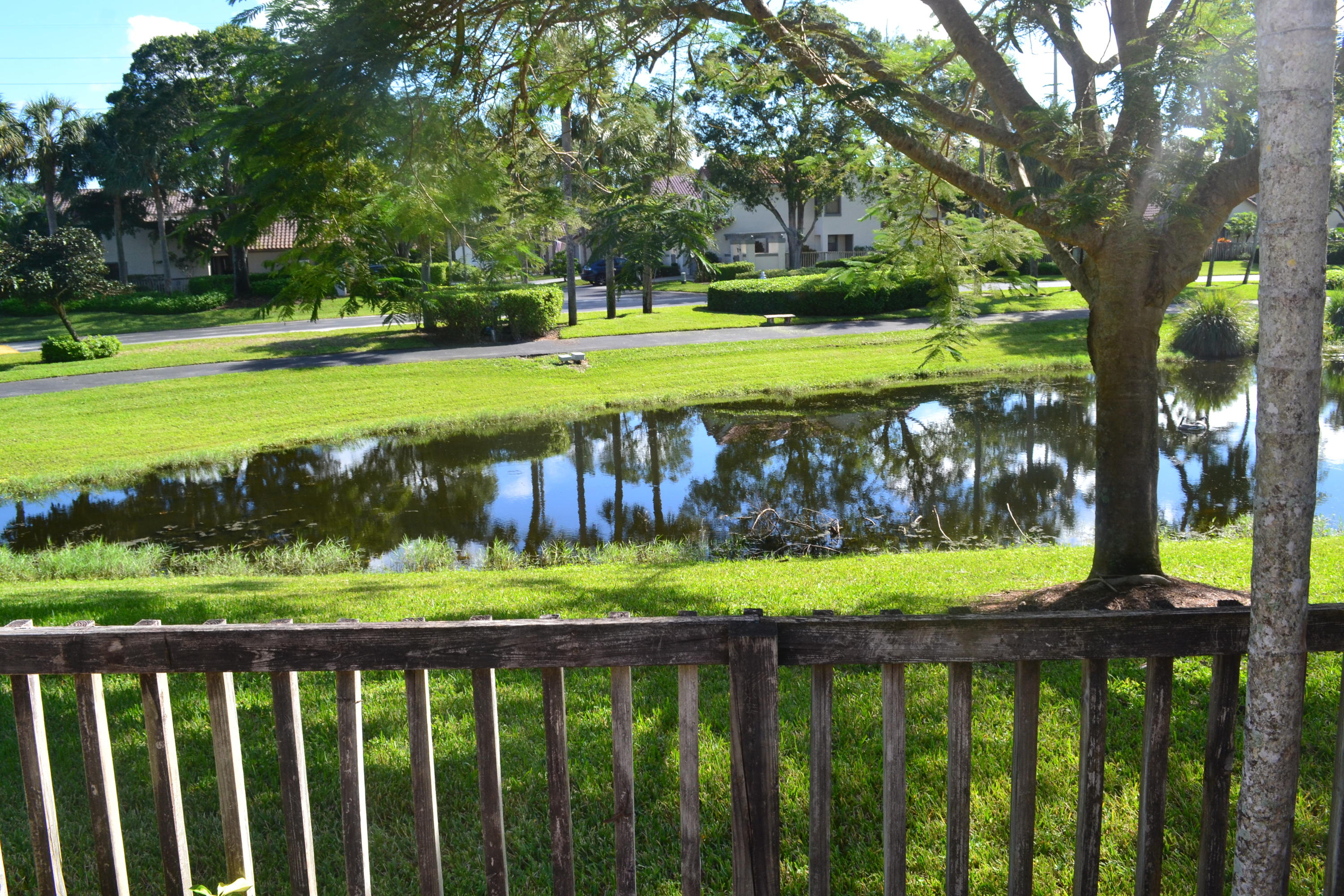 5600 Amersham Way Boca Raton, FL 33486 - Photo 5 of 34 DSC_0043