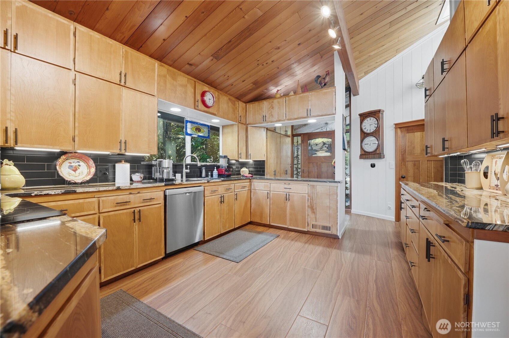 2109 Southwest Lake Roesiger Road Snohomish, WA 98290 - Photo 20 of 40 Gallery Image 20