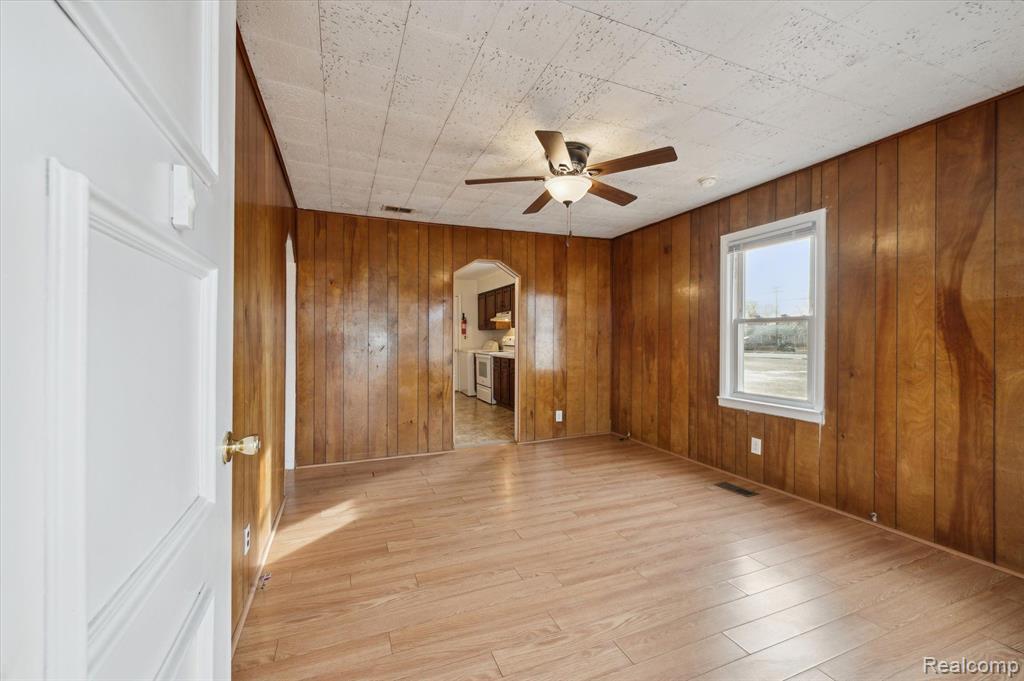 1510 High Ridge Street Monroe, MI 48162 - Photo 5 of 38