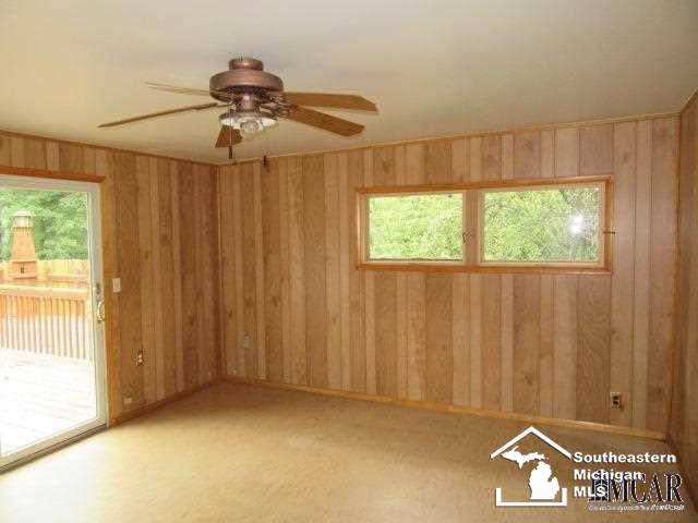 6540 Hivon Road Carleton, MI 48117 - Photo 8 of 19 21354677-7.JPG